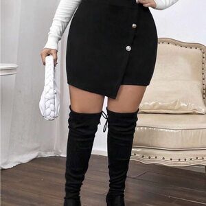 SHEIN Black Asymmetrical Mini Skirt